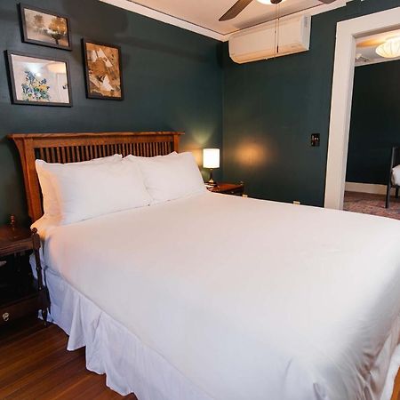 The Dewey Bed & Breakfast Lenox Exterior photo