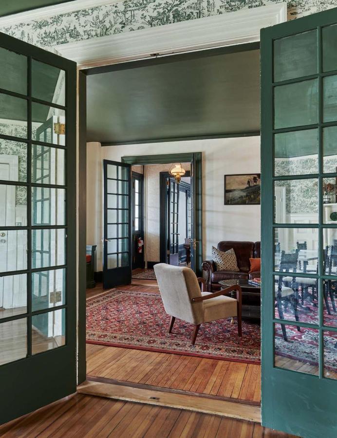 The Dewey Bed & Breakfast Lenox Exterior photo