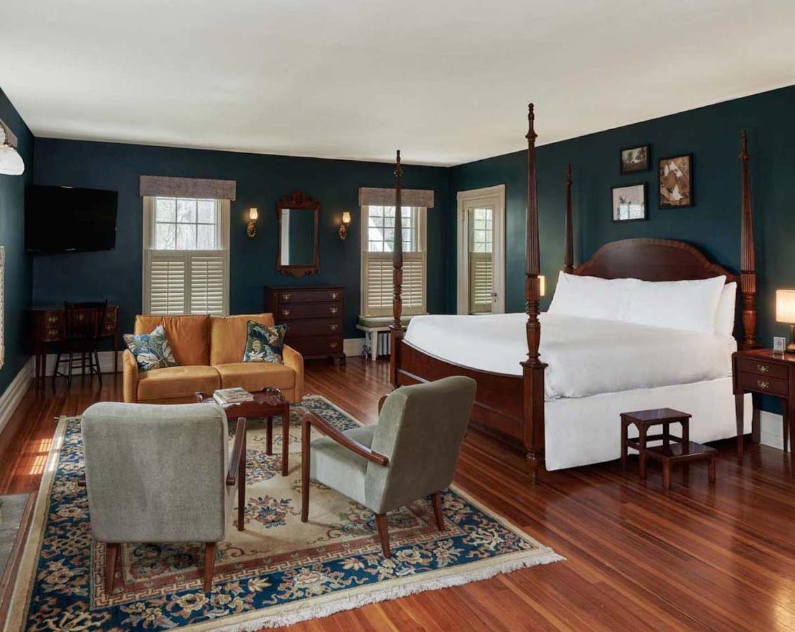 The Dewey Bed & Breakfast Lenox Exterior photo