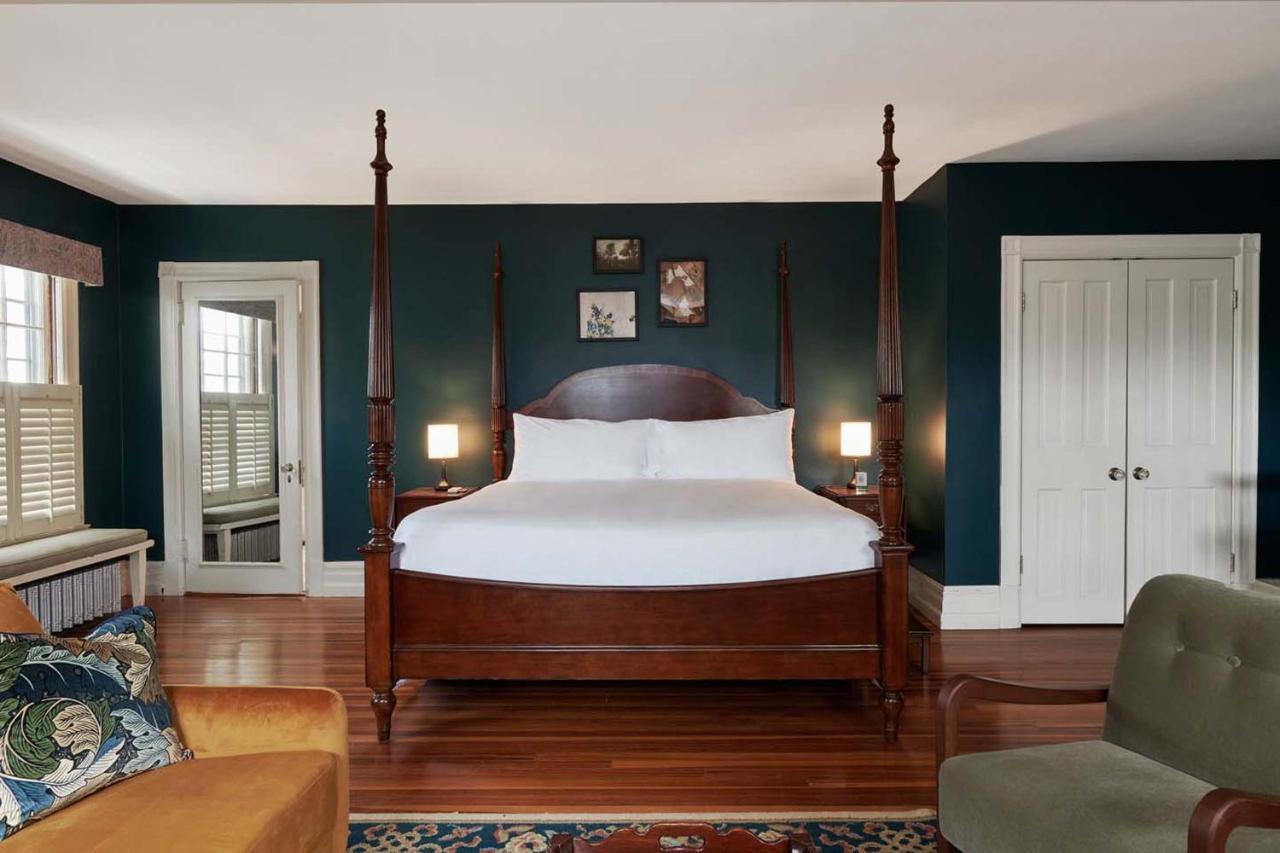 The Dewey Bed & Breakfast Lenox Exterior photo