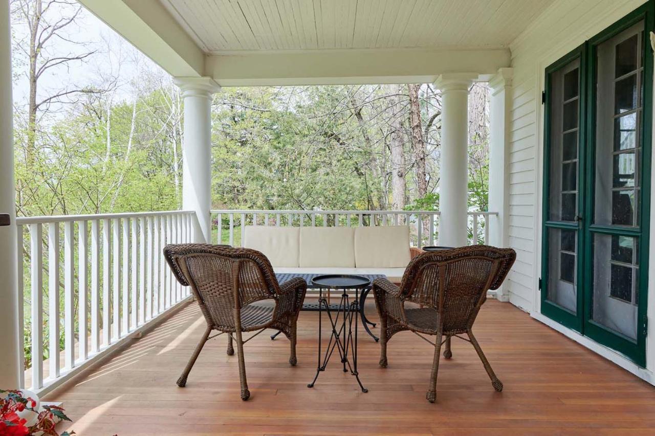 The Dewey Bed & Breakfast Lenox Exterior photo