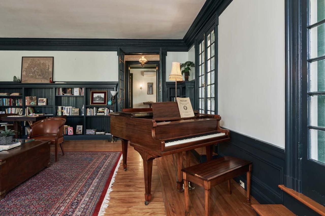 The Dewey Bed & Breakfast Lenox Exterior photo