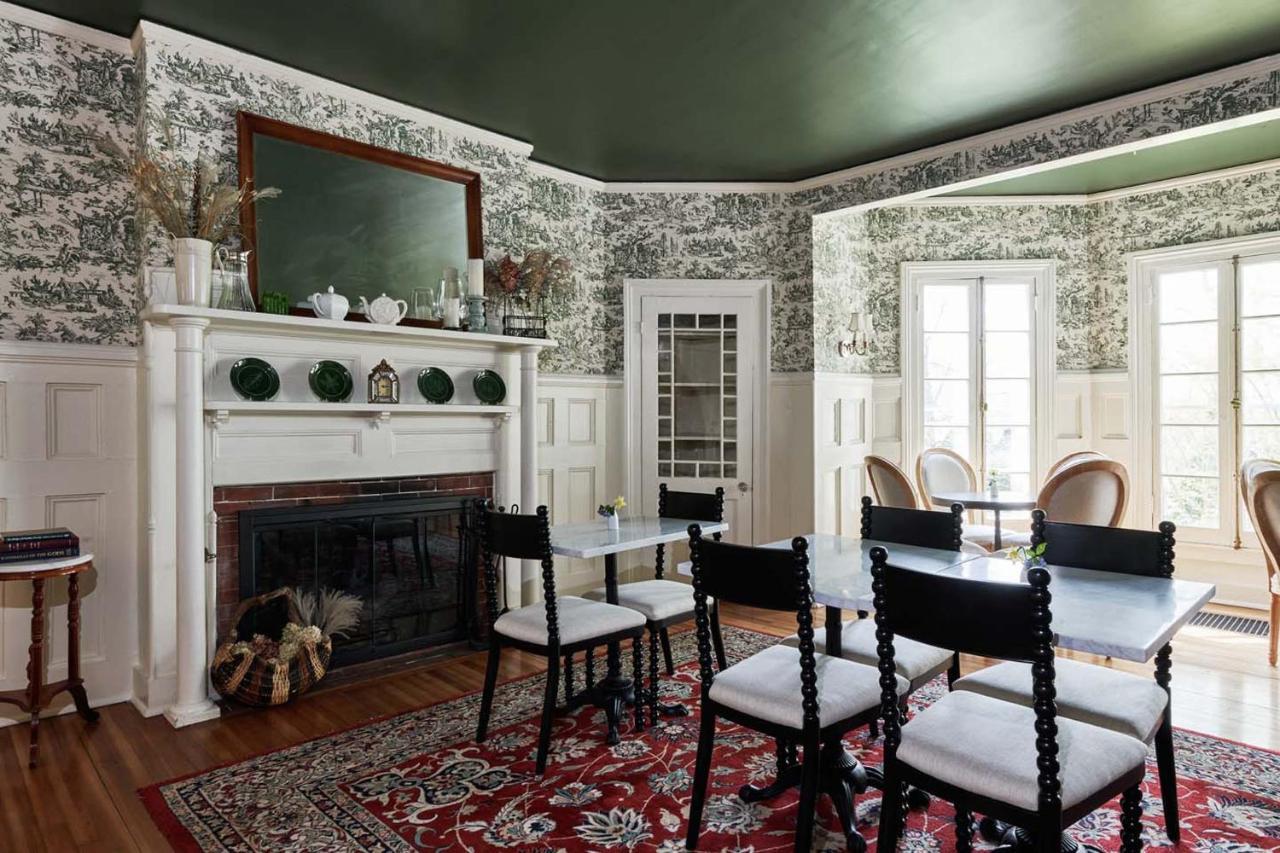 The Dewey Bed & Breakfast Lenox Exterior photo