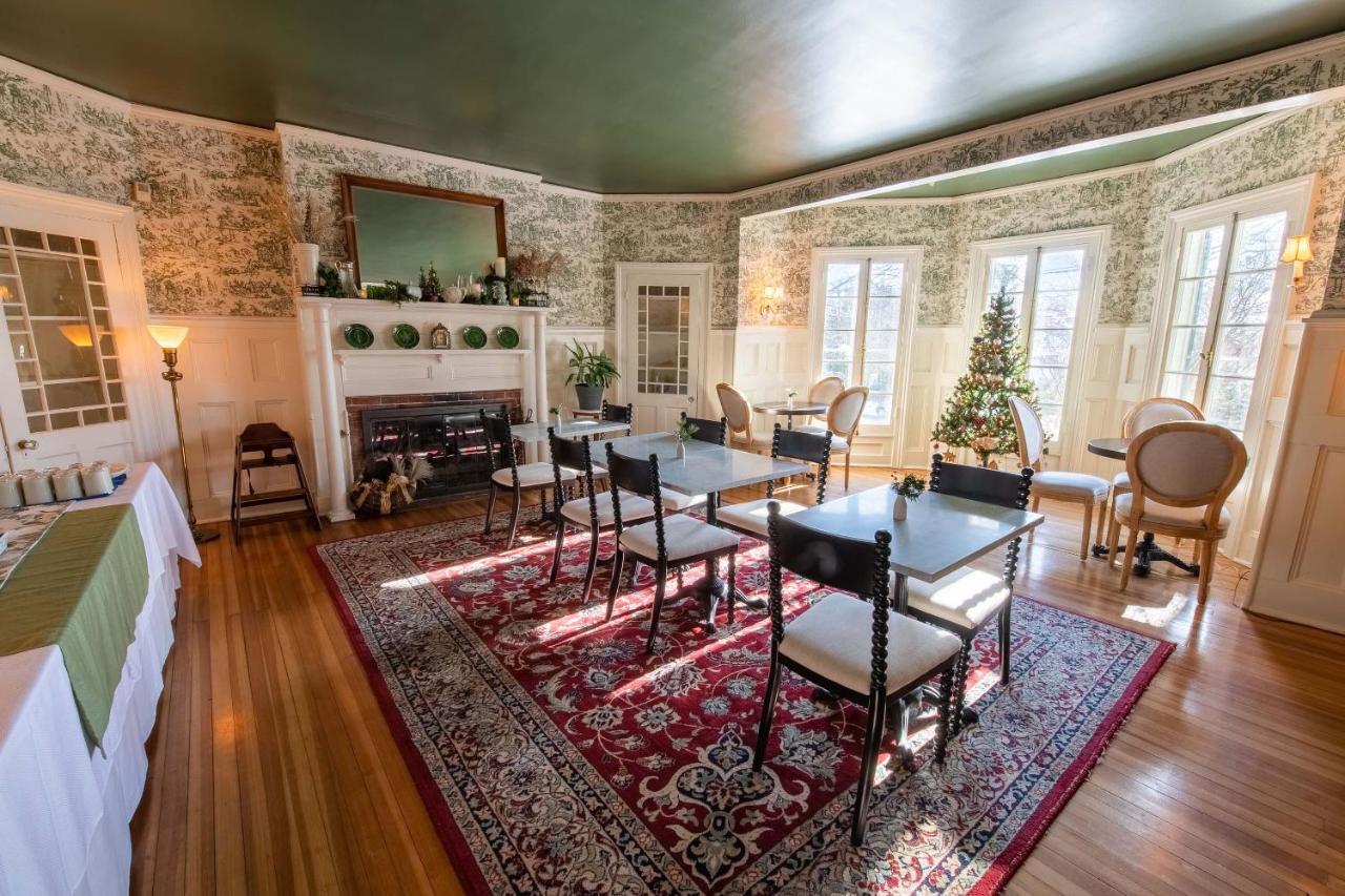 The Dewey Bed & Breakfast Lenox Exterior photo