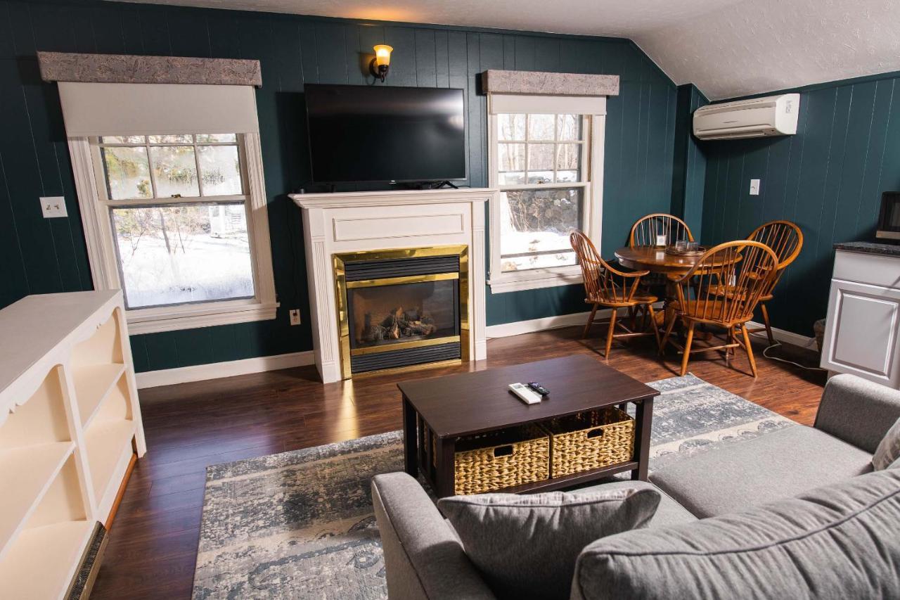 The Dewey Bed & Breakfast Lenox Exterior photo