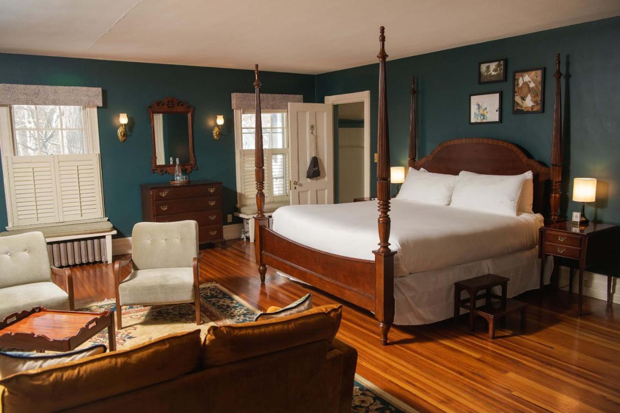 The Dewey Bed & Breakfast Lenox Exterior photo